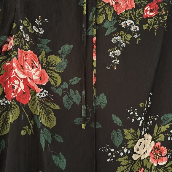 Gauzy navy floral petite LOFT dress with tie-waist - Picture 5 of 6